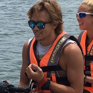 Meet your Posher, Mitchell